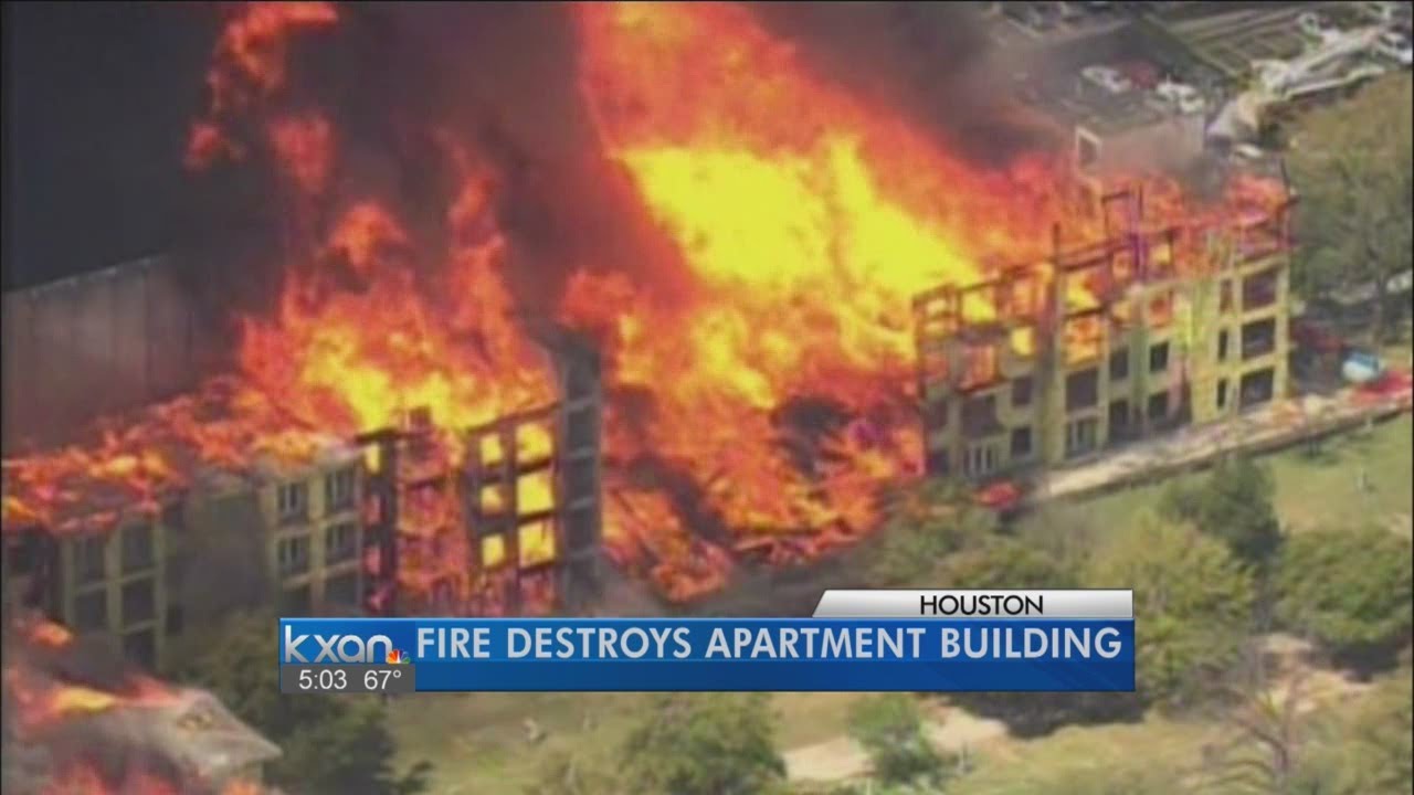 Large apartment fire in Houston 'under control' - YouTube