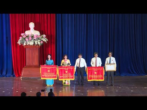 Video Đà Nẵng tuyên dương, khen thưởng phong trào thi đua... - YouTube