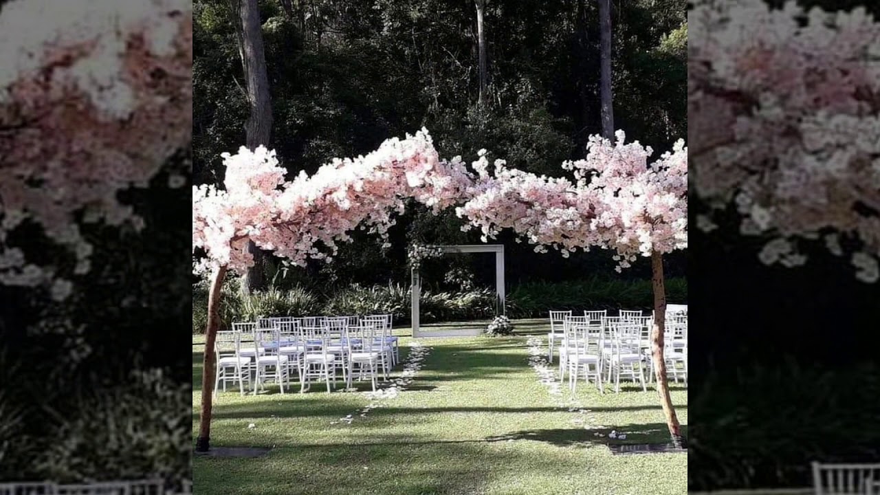 Wedding flowers by Gold Coast City Florist. Surfers Paradise flower delivery. Wedding flower Package