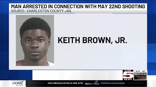 VIDEO: Man accused of firing gun into car, leading North Charleston officers on chase