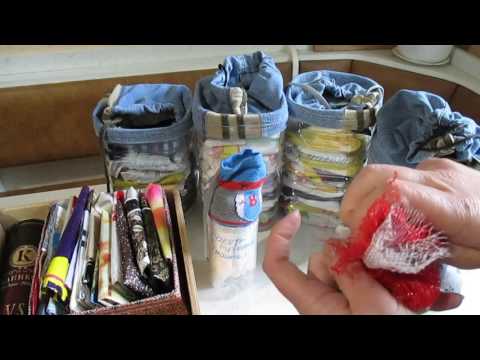 Где хранить полиэтиленовые пакеты. Where to store plastic bags.