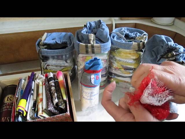 Где хранить полиэтиленовые пакеты. Where to store plastic bags.