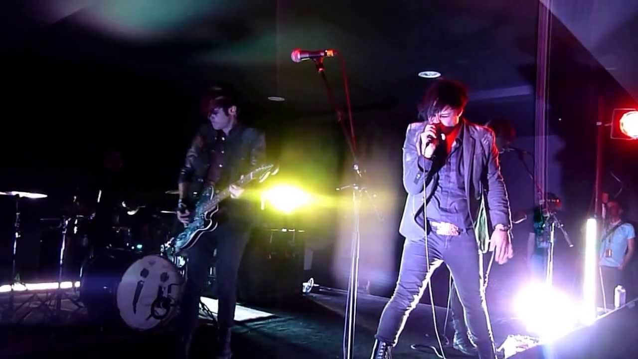 Fearless Vampire Killers - All Hallows Evil (Live)