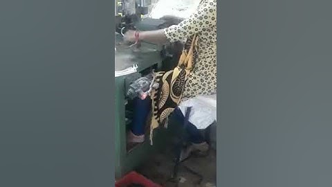 Bucket Handle Moulding Machine