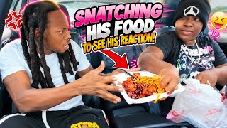 I SNATCHED HIS FOOD WHILE HE WAS EATING… BAD IDEA 😳😂