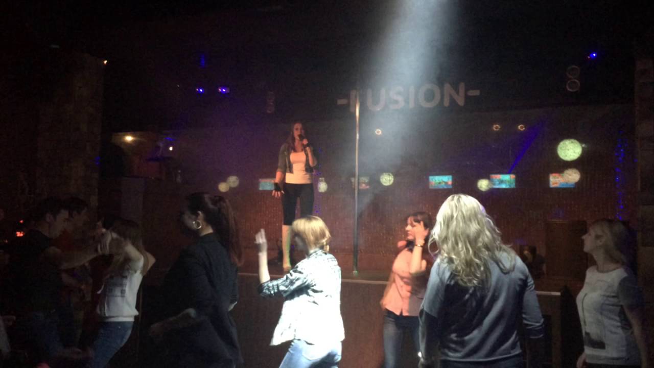 Комбинация (Алена Апина) - Американ бой (поёт Виктория Райкина, cover ...