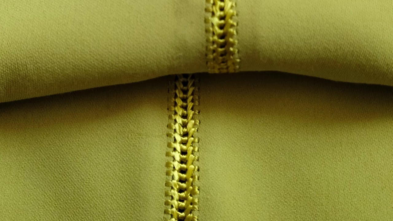 ملاقية خفيفة يمكن تخدمة على طول الجلابة او تحت نصف طوق.