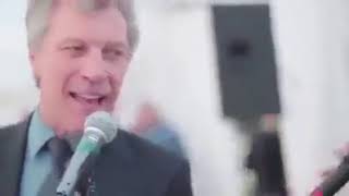 Cuando eres Bon Jovi y te invitan a cantar "Livin´ on a Prayer" en una boda