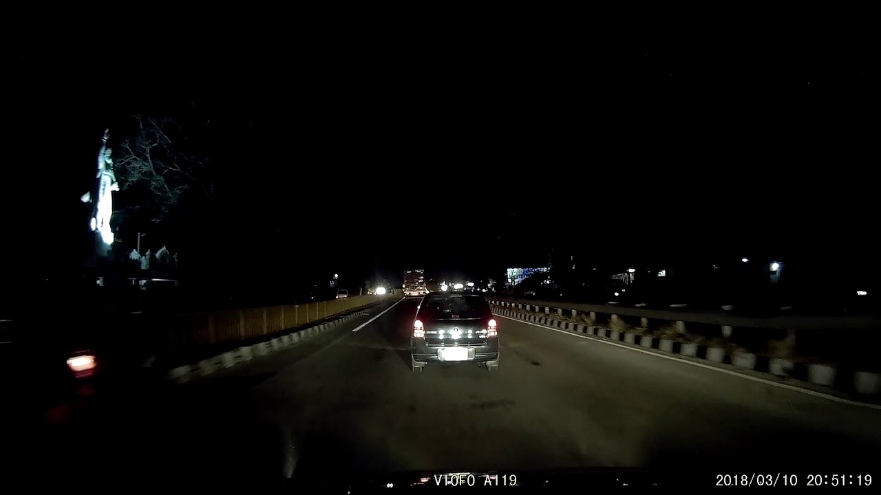 Truck Tyre Burst Kolar Hosakote Highway(2) YouTube