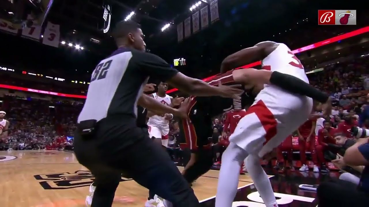 Tempers flare in Miami 😳 Benches vacate at Heat vs. Raptors as Koloko and Caleb Martin get into it.