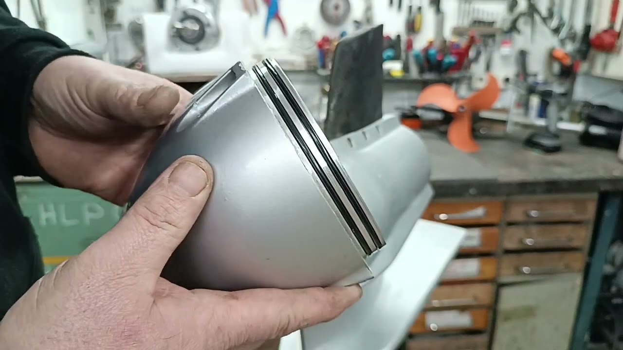 Torqeedo Cruise 10.0 Bj.2018 Zerlegen des Pylonen Hersteller verweigert die Reparatur w. Öleintritt