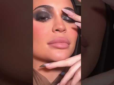 Kylie Jenner GETS ANGRY To Her Makeup-Artist 😡#shorts