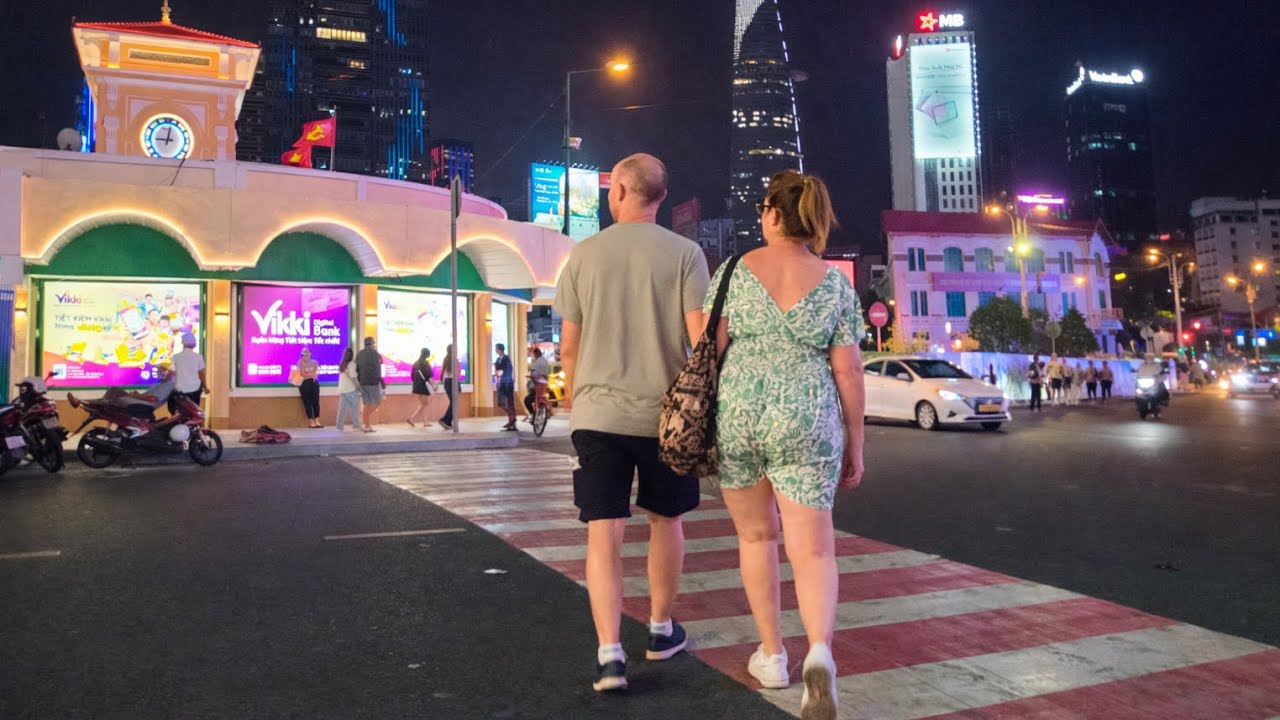 Calm Ben Thanh Night Market Walk | Ho Chi Minh City (Saigon) | Real Street Sounds