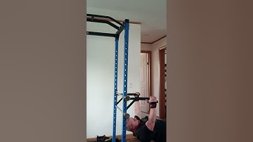 Weighted dip , Inverted row superset. gotta love  hybrid routines.