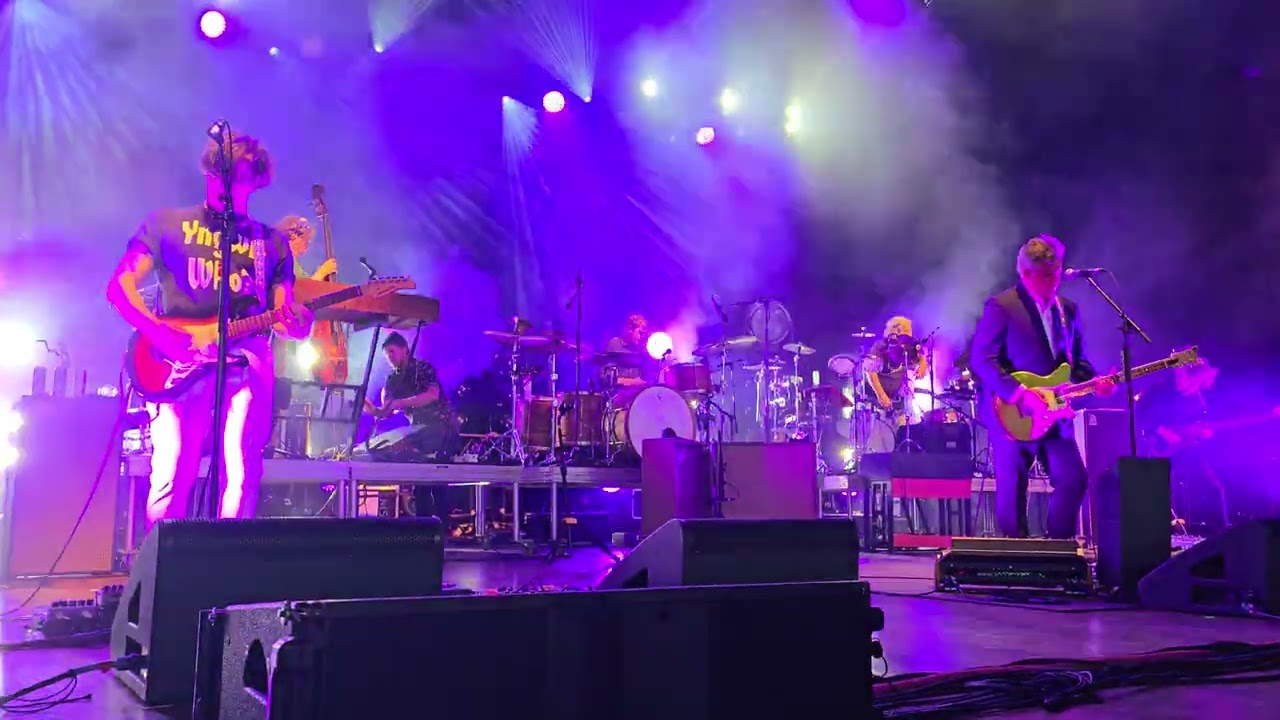 Modest Mouse - The Stars Are Projectors live @ TD Pavilion at the Mann, PA