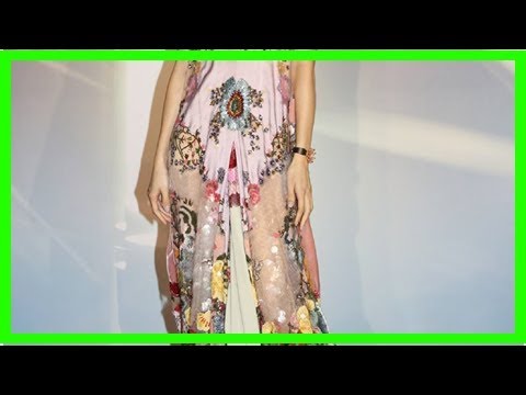 連膠紙都沒貼, 鄧麗欣真空上陣! 穿大開中門薄紗裙「k低」所有女星獲得「最佳衣著獎」❤網民: 好靚啊～