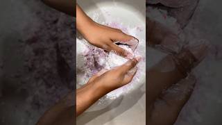 Cornstarch on flower🌸#asmr #asmrvideos #satisfying #cornstarch #crunchy #oddlysatisfying #chalkasmr
