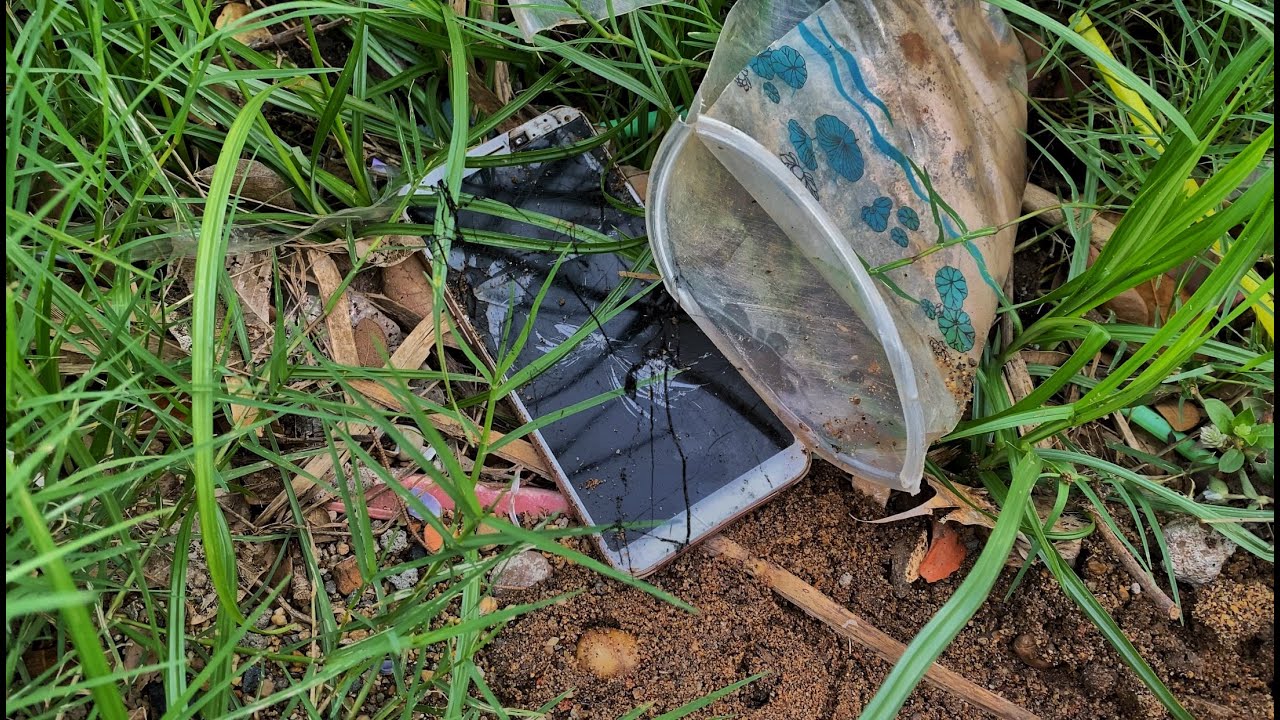 Restoration Destroyed Phone Found On The Grass | Restore Broken Oppo A83 Cracked Phone