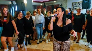 Lejla Leky ponovo zapjevala za 1000 žena u Fis-u Vitez 16.12.2023.