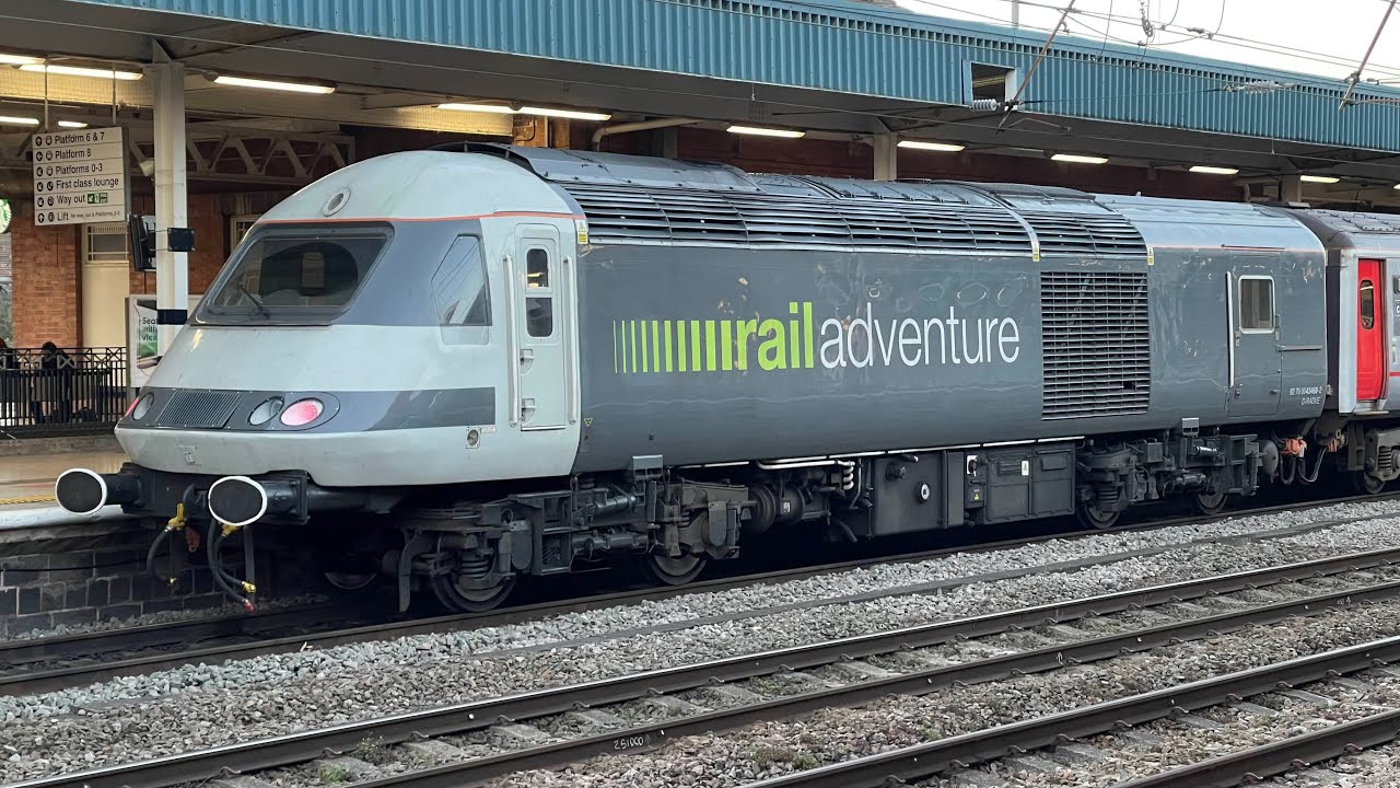 Romic Mk3's, Class 37's, Freight and more at Doncaster - YouTube
