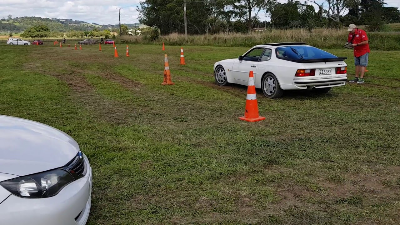 Pukekohe Car Club - Grass Gymkhana
