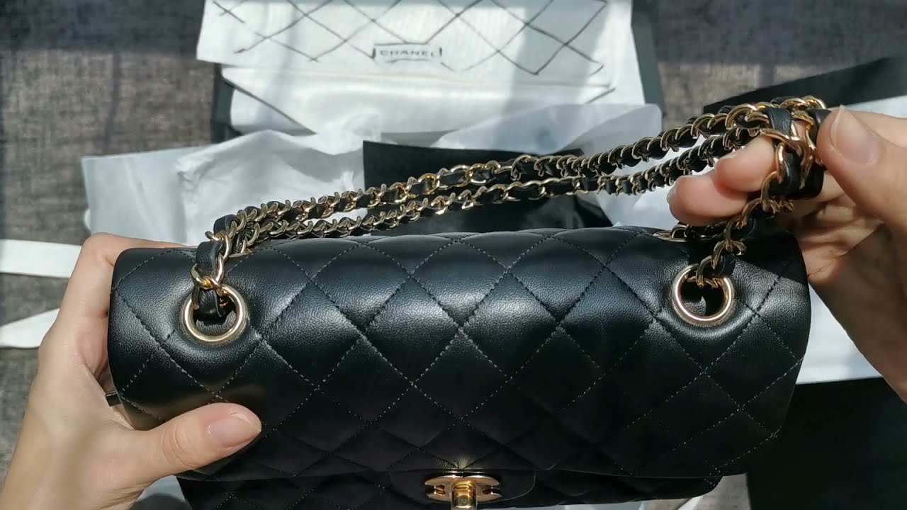 CHANEL classic handbag l 21A with microchip 香奈儿开箱 - YouTube