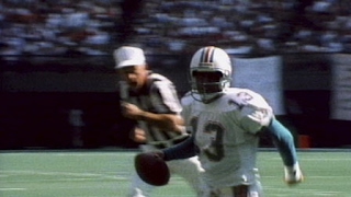 Top Ten Mobile QBs: Dan Marino - The No. 7 mobile quarterback of all-time is former