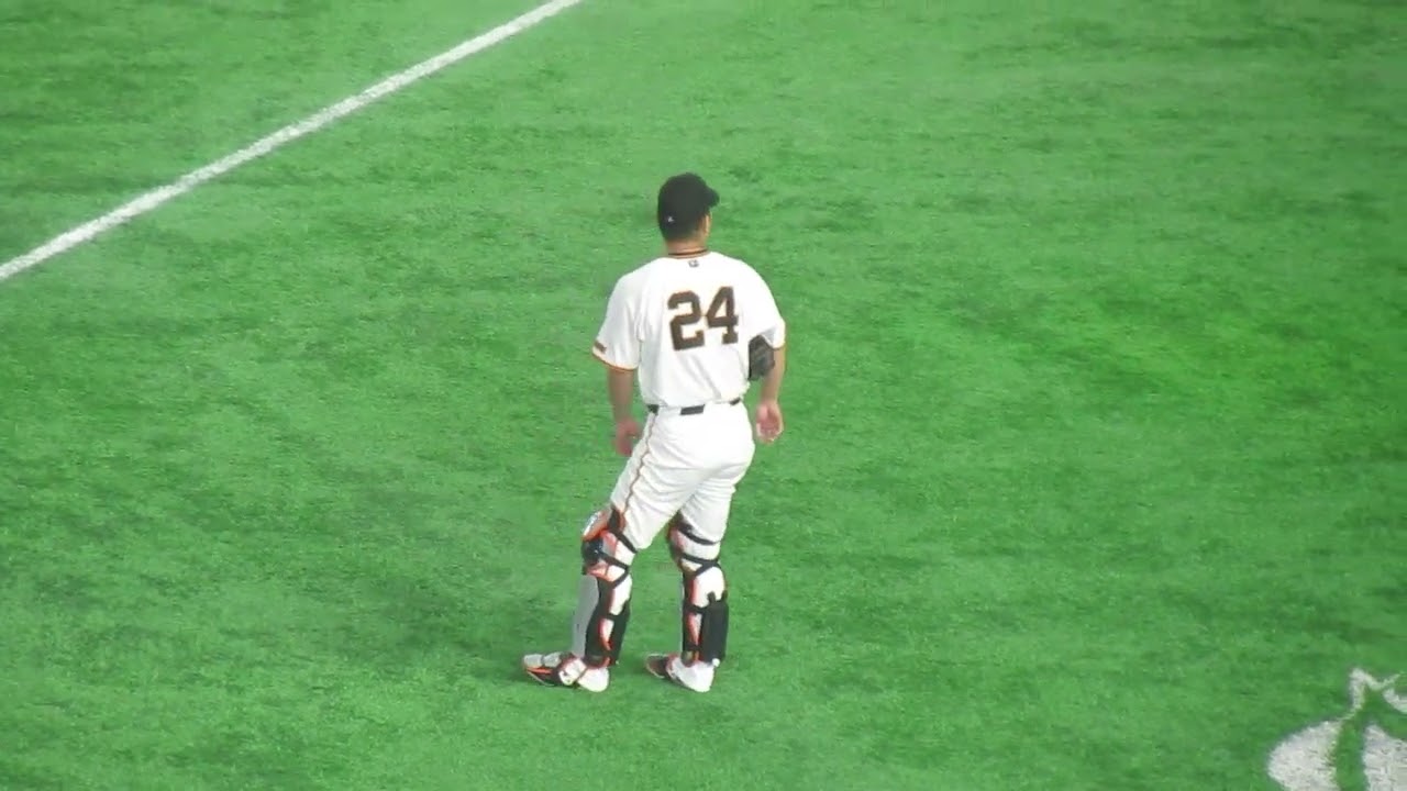 シートノック中の大城卓三＜読売ジャイアンツ 対 横浜DeNA 2026年4月3日＞