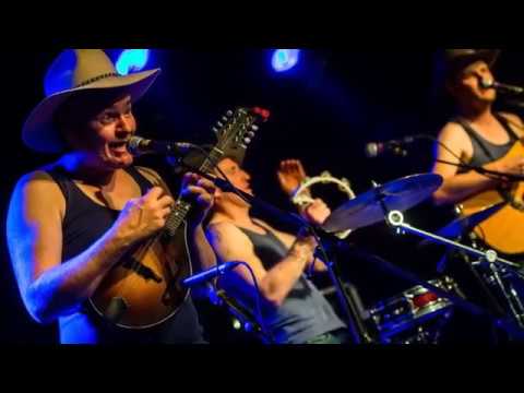 The Pigs join Tracy & the Big D on 104.9 Sunshine FM, February 2019