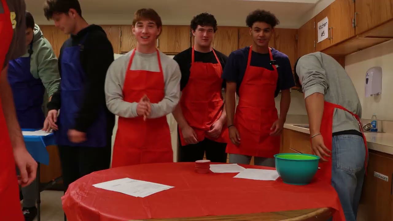 Эпизод 4 - БИТВЫ КЕКСОВ 🧁 Конкурс выпечки 🧁