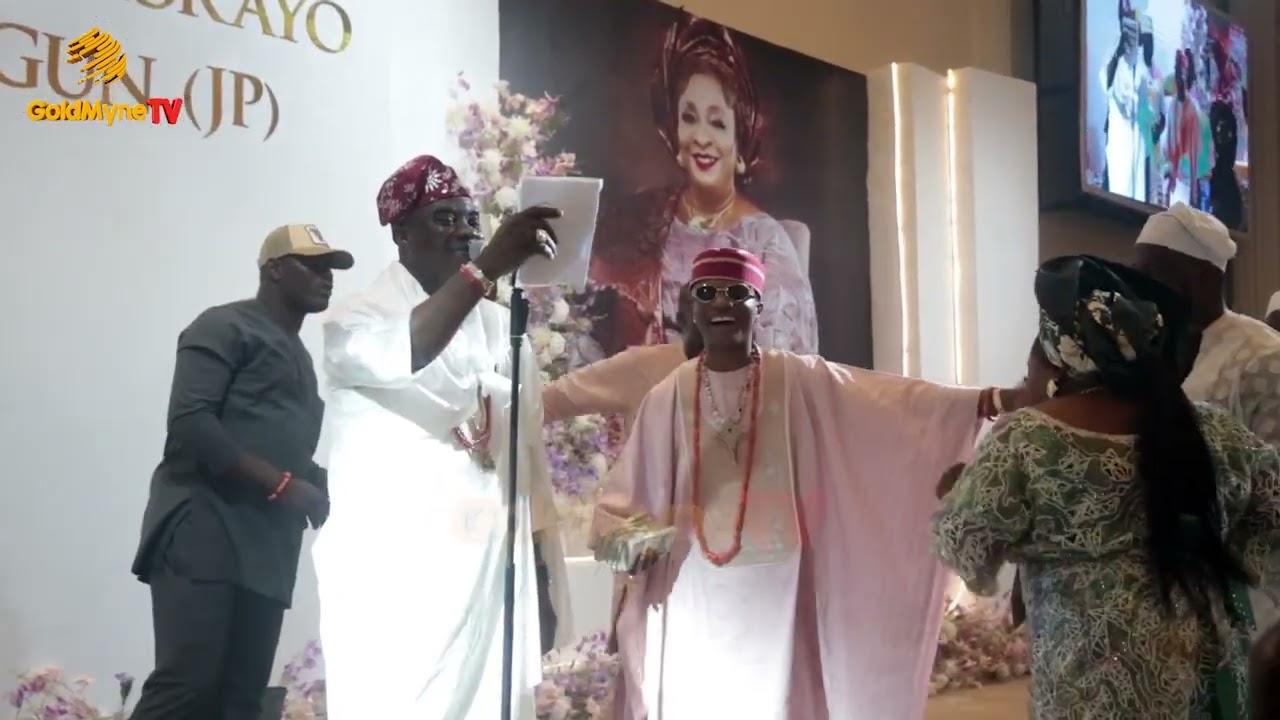 WIZKID'S MUM'S FUNERAL: K1 DE ULTIMATE DROPS EMOTIONAL PERFORMANCE AS WIZKID RAINS NAIRA ON K1