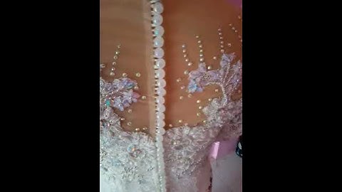 fitting baju pengantin batak