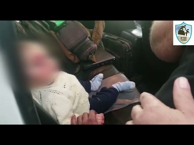 תינוקת נפצעה לאחר זריקת אבנים על ידי מחבלים