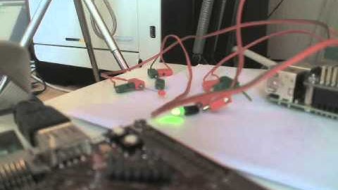 Raspberry Pi: 2 blinking LEDs filmed with my Logitech webcam via BeagleBoard Rev. C4