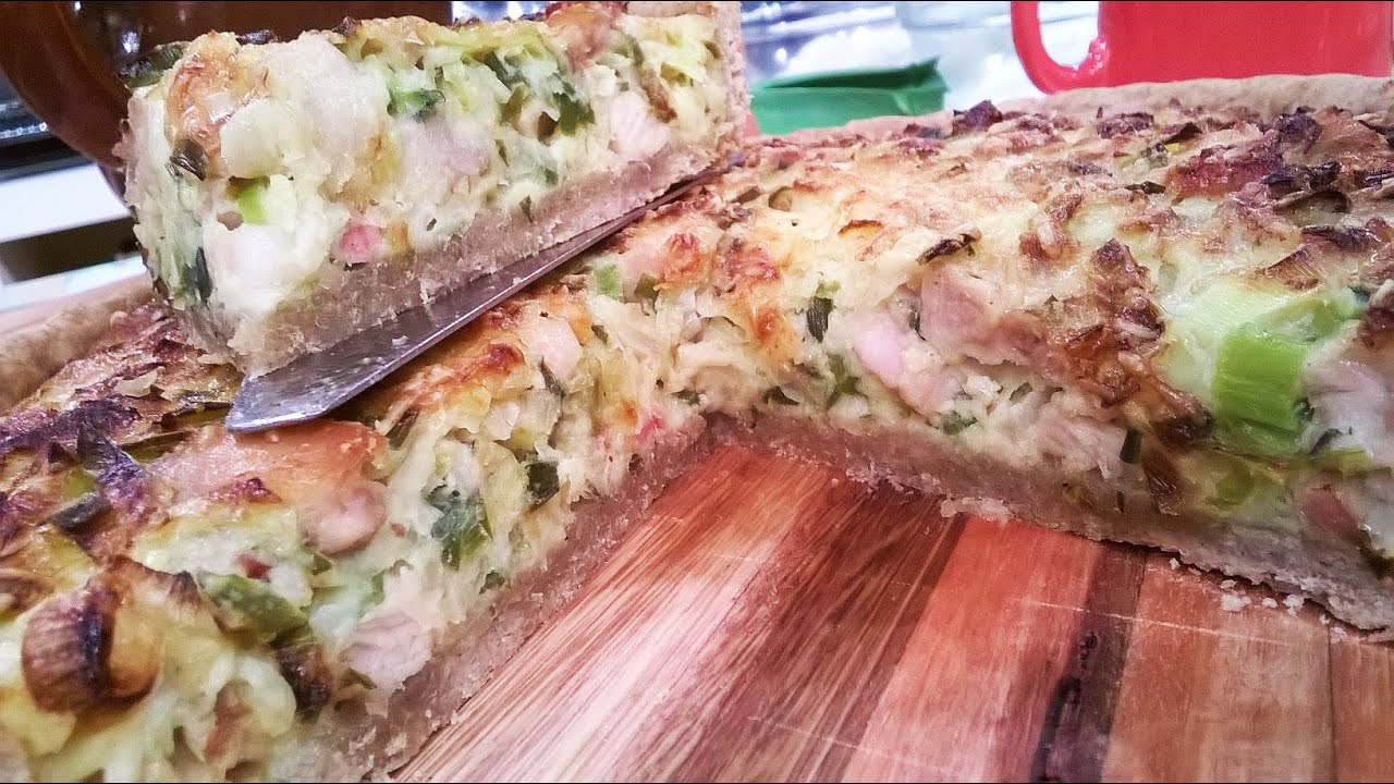 Tarta de pollo, puerro y panceta cremosa