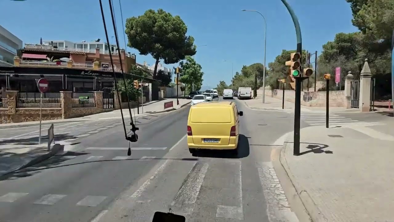 The road from Tollerica (Sun Club Eldorado) to Palma de Mallorca airport by bus.