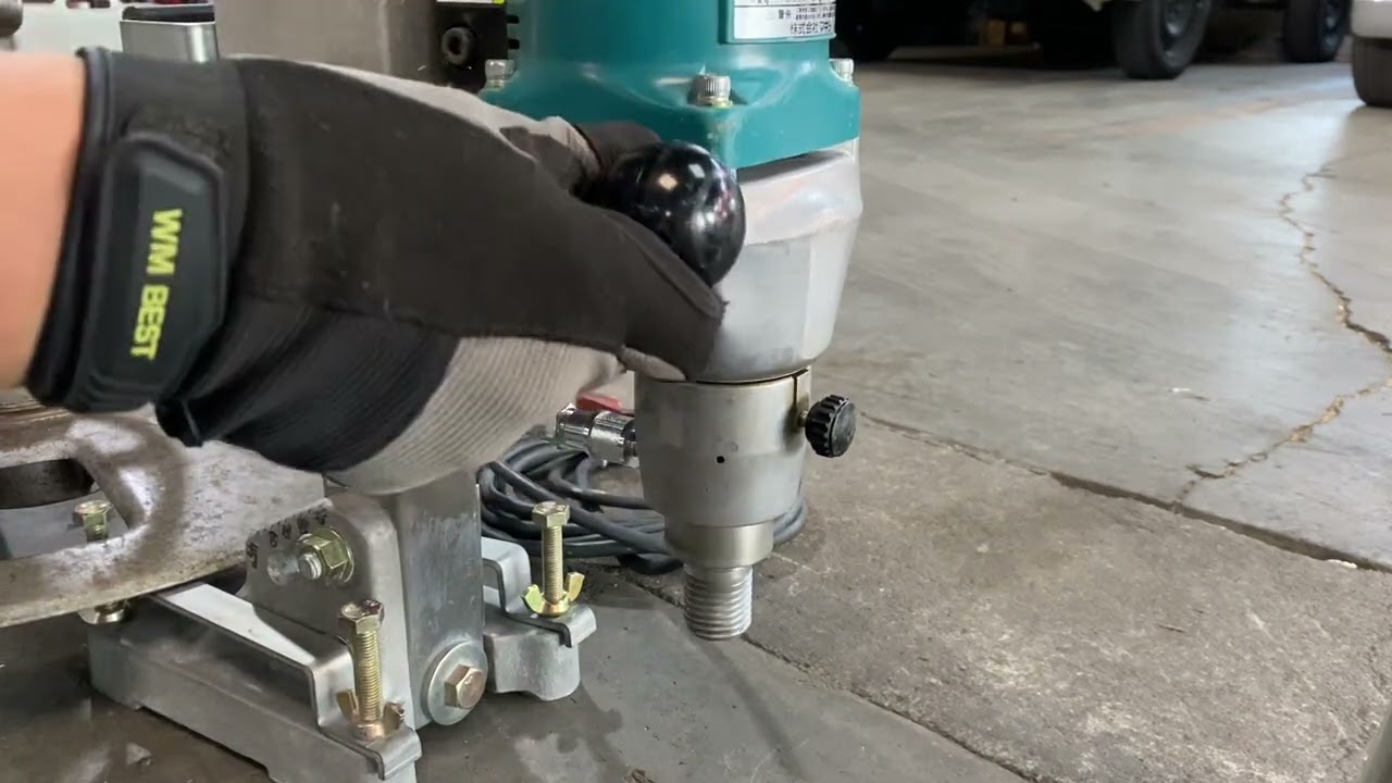 マキタ makita ダイヤコアドリル DM170 動作OK 綺麗です 支柱 刃