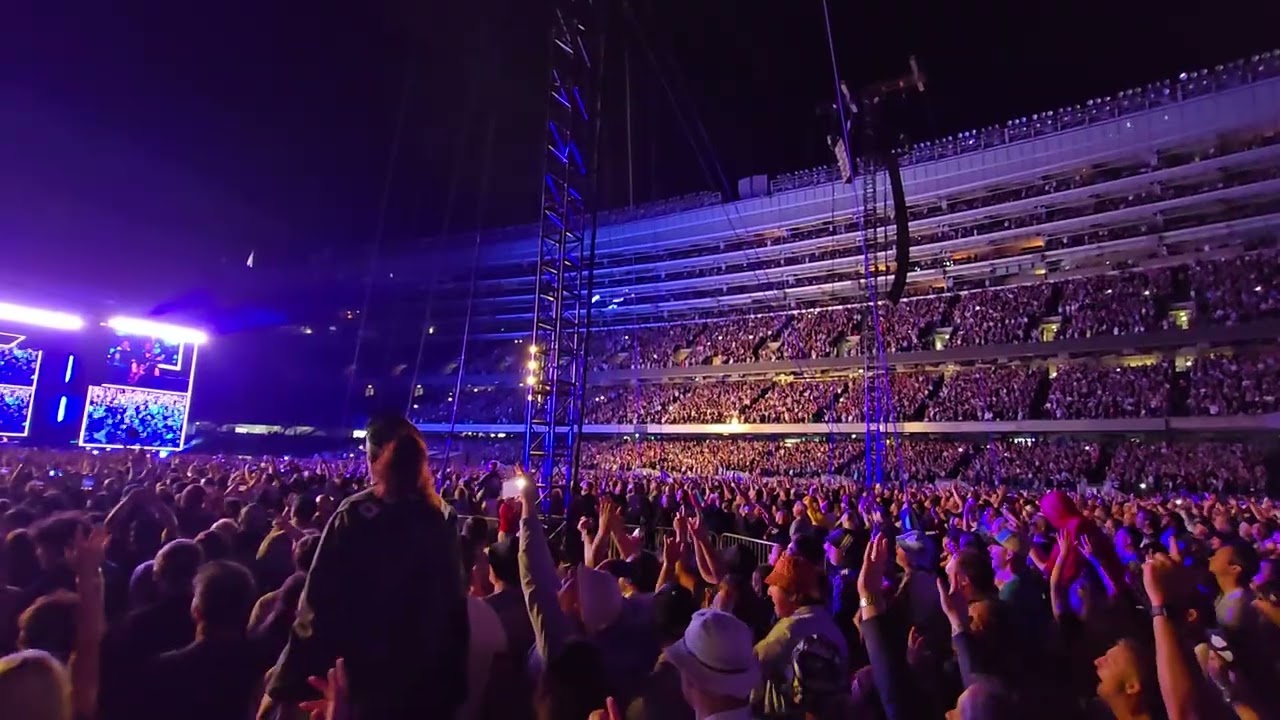 Oasis - Don't Look Back in Anger - Soldier Field 08/28/2025