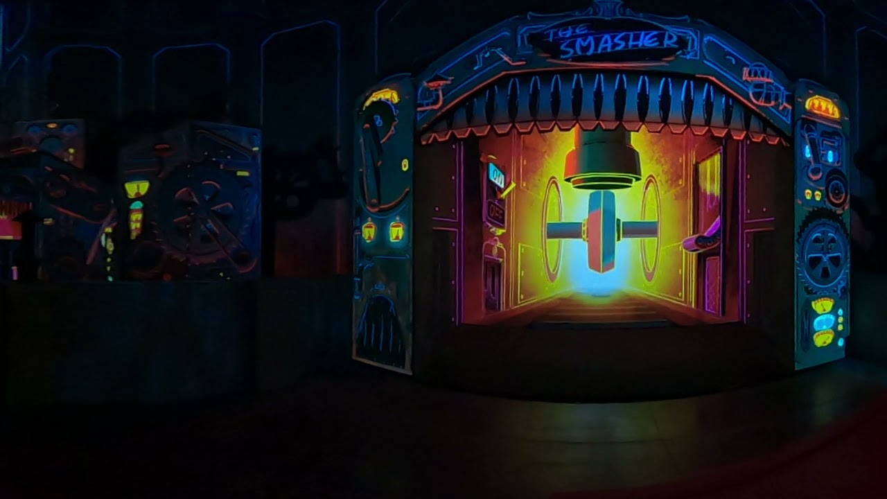 Mickey and Minnie's Runaway Railway 360 VR Ride through.