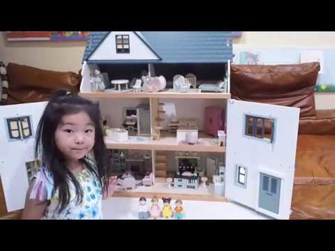 Dovetail House Wooden Dollhouse