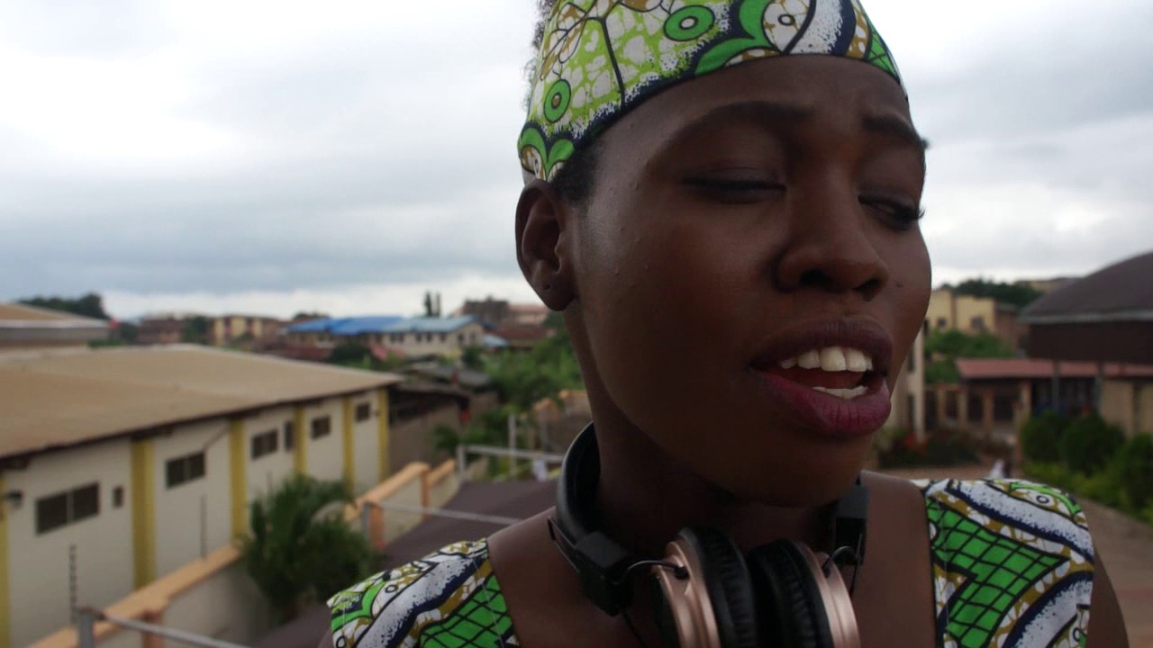 LIZZY BABE DOING WHAT SHE KNOWS BEST 4 KURUKERE TV By Nelson Fugo - YouTube