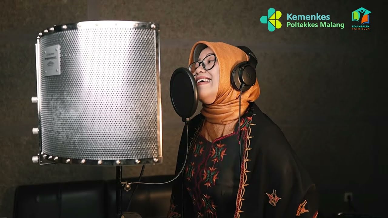 Karaoke Dosen Poltekkes Kemenkes Malang oleh Ibu Dian Aby Restanty, S.ST., M.Keb
