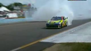 MT89 NASCAR Nextel Cup 2007 Watkins Glen Race Kyle Busch spins