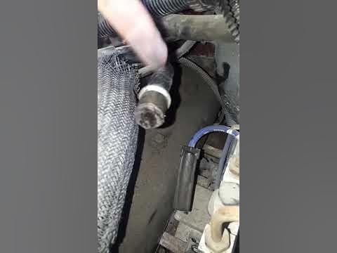 4.3 vortec chevy s10 pcv valve location - YouTube