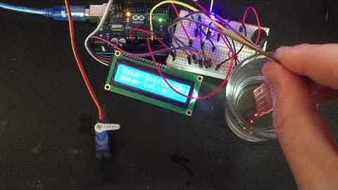 Arduino starter kit project: Water level sensor, LEDs, LCD 1602 I2C module, piezo buzzer, SG90 servo