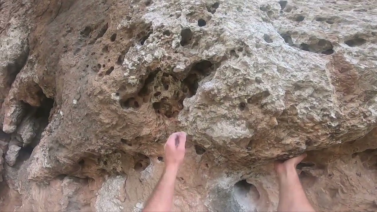 Ulassai climbing, Sector: Bauarena, Route: Nightmare before christmas 7b (8+/9- UIAA)