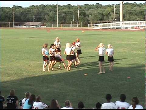 HILARIOUS Pasco Senior PowderPuff Dance