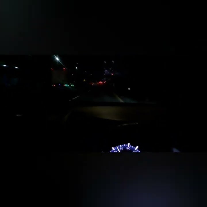 nyetir mobil malam hari sambil dengerin musik.#lancar jaya travel