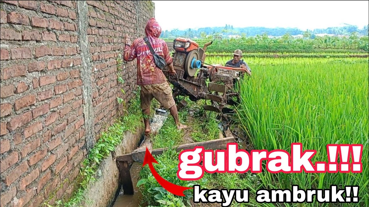 Kerjaan selesai traktor quick G1000 pulang lewati kali roda traktor masuk kali sebelah !!! Tractor