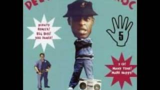 Download Lagu Deejay Punk-Roc : Fat Gold Chain MP3